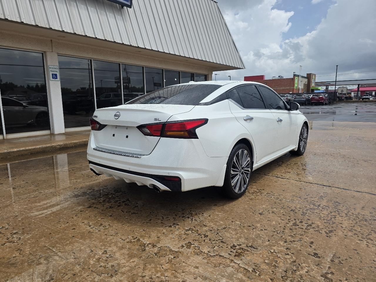 Nissan Altima 2.5 SL Sedan 2023