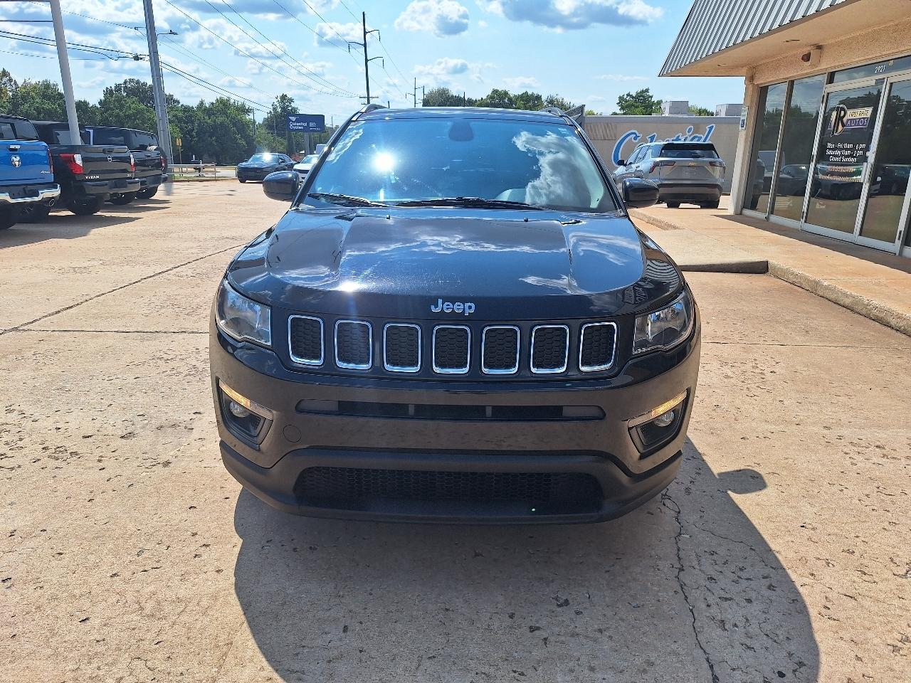 Jeep Compass Latitude w/Sun/Wheel Pkg FWD 2019