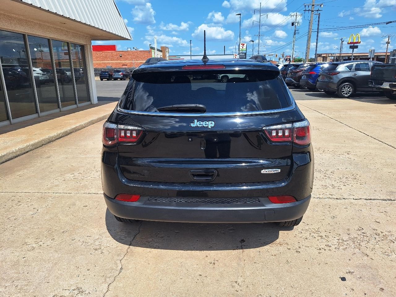 Jeep Compass Latitude w/Sun/Wheel Pkg FWD 2019
