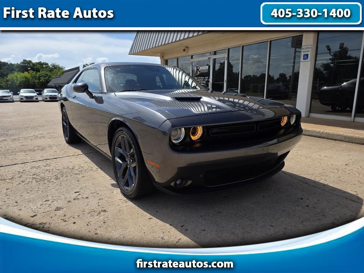 2022 Dodge Challenger SXT RWD
