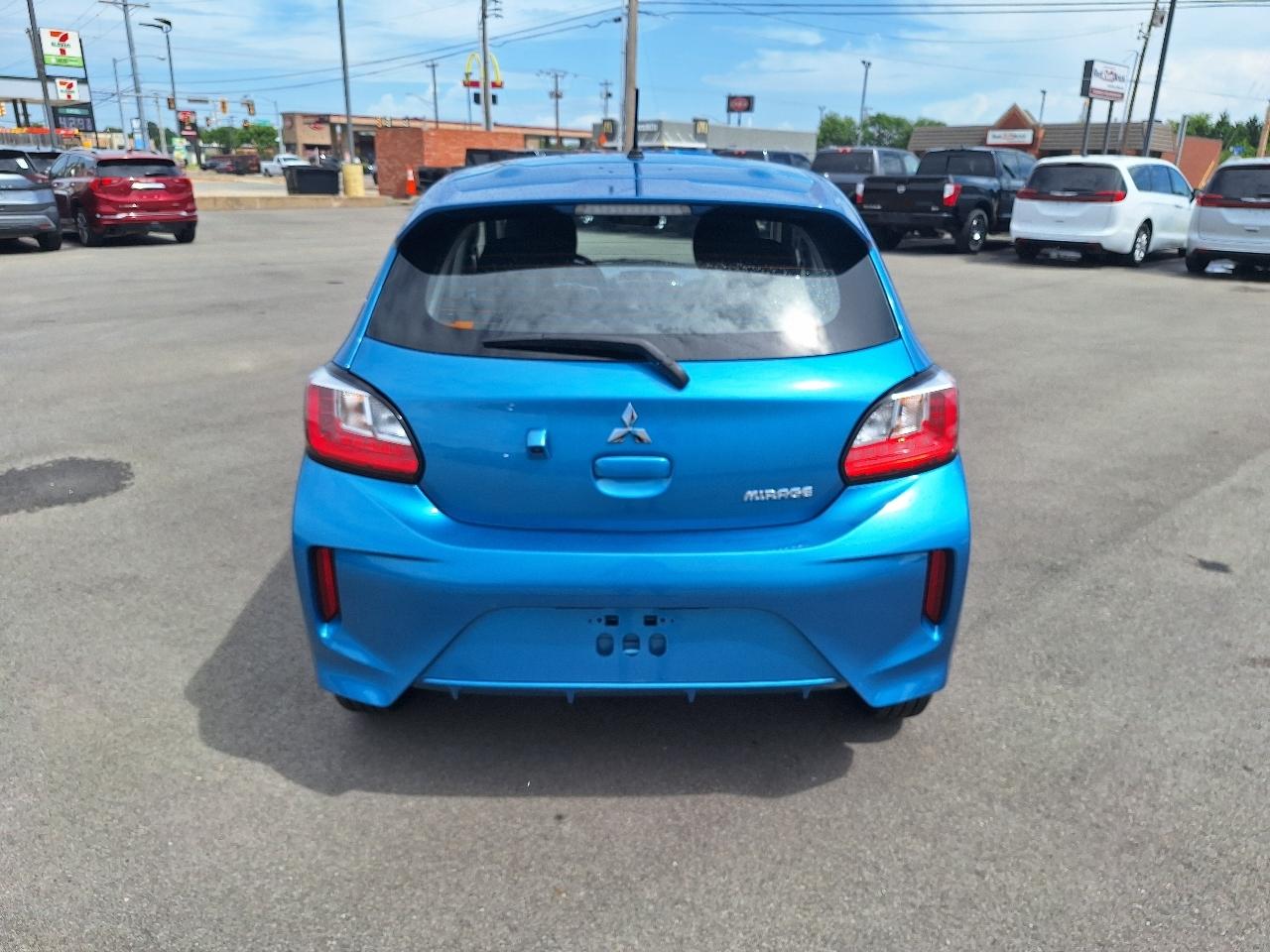 Mitsubishi Mirage ES CVT 2024