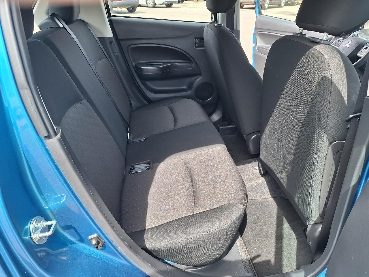 Mitsubishi Mirage ES CVT 2024