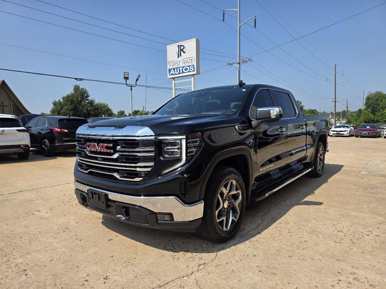 GMC Sierra 1500 4WD Crew Cab 157" SLT 2022