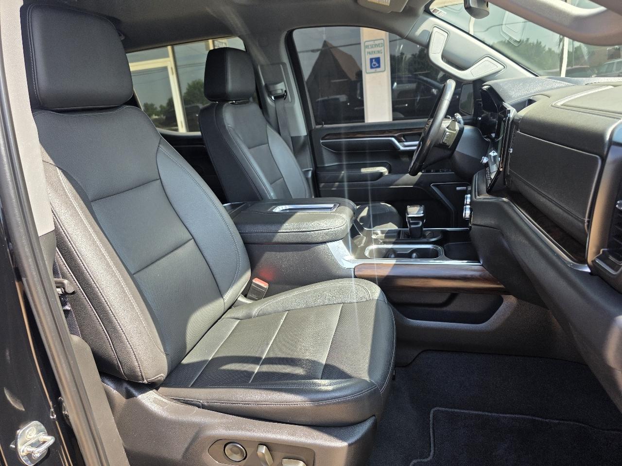 GMC Sierra 1500 4WD Crew Cab 157" SLT 2022