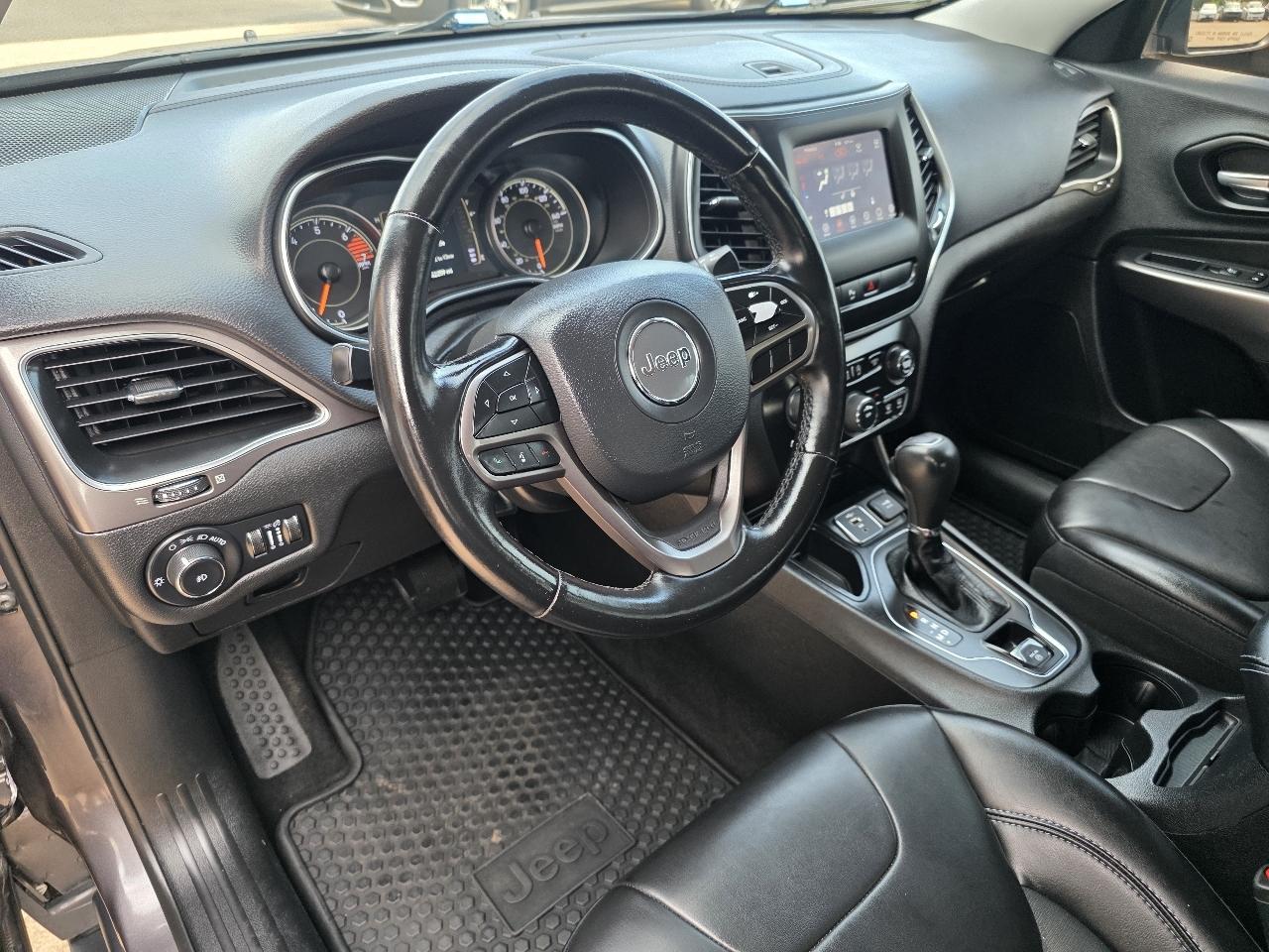 Jeep Cherokee Latitude Plus FWD 2020