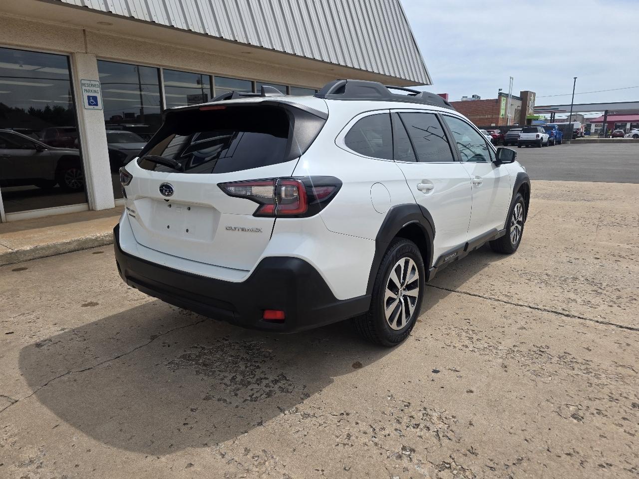 Subaru Outback Premium CVT 2023
