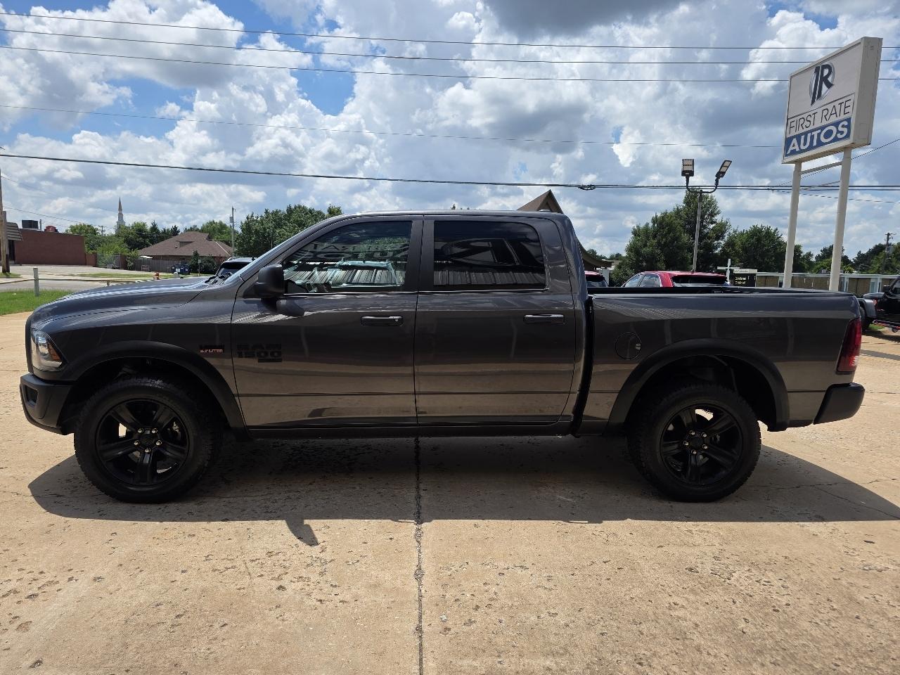 RAM 1500 Classic Warlock 4x4 Crew Cab 5'7" Box 2021