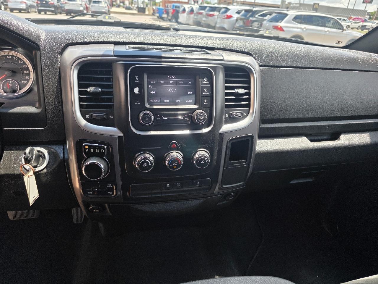 RAM 1500 Classic Warlock 4x4 Crew Cab 5'7" Box 2021