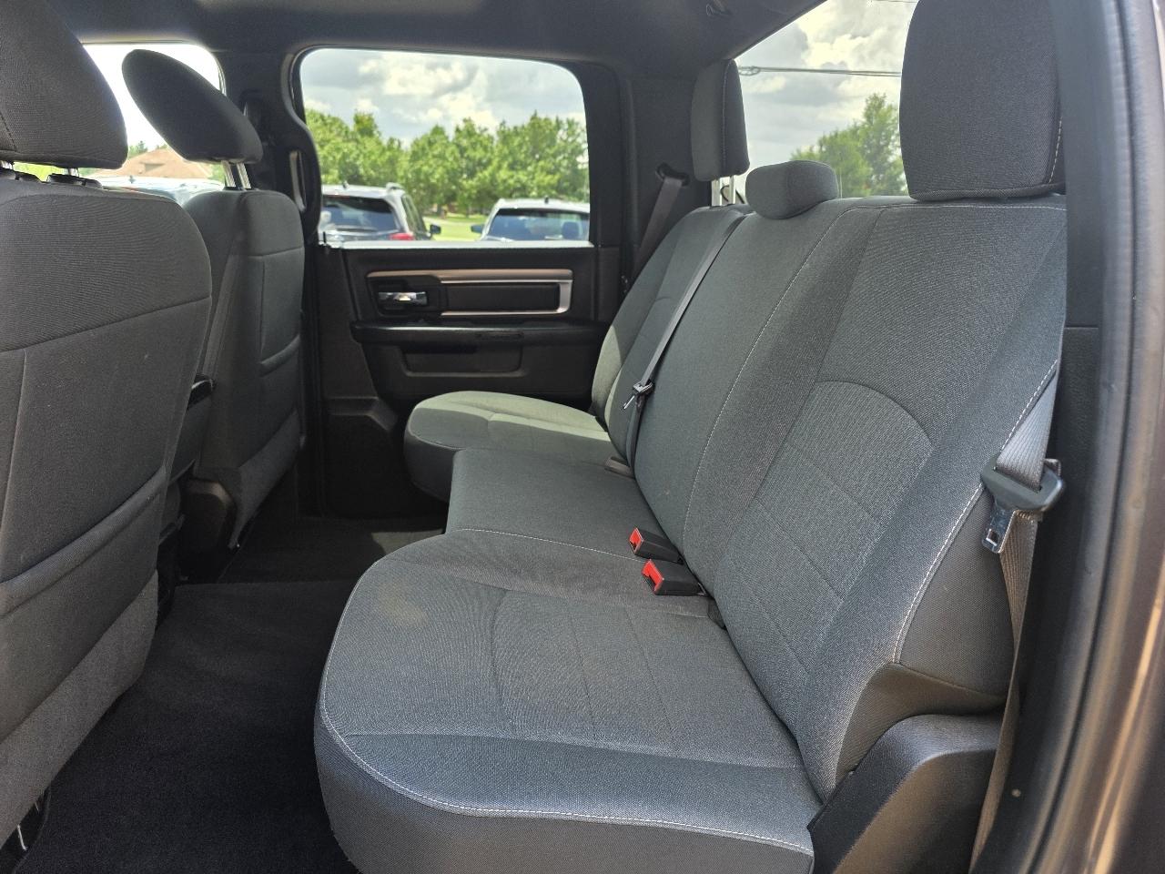 RAM 1500 Classic Warlock 4x4 Crew Cab 5'7" Box 2021