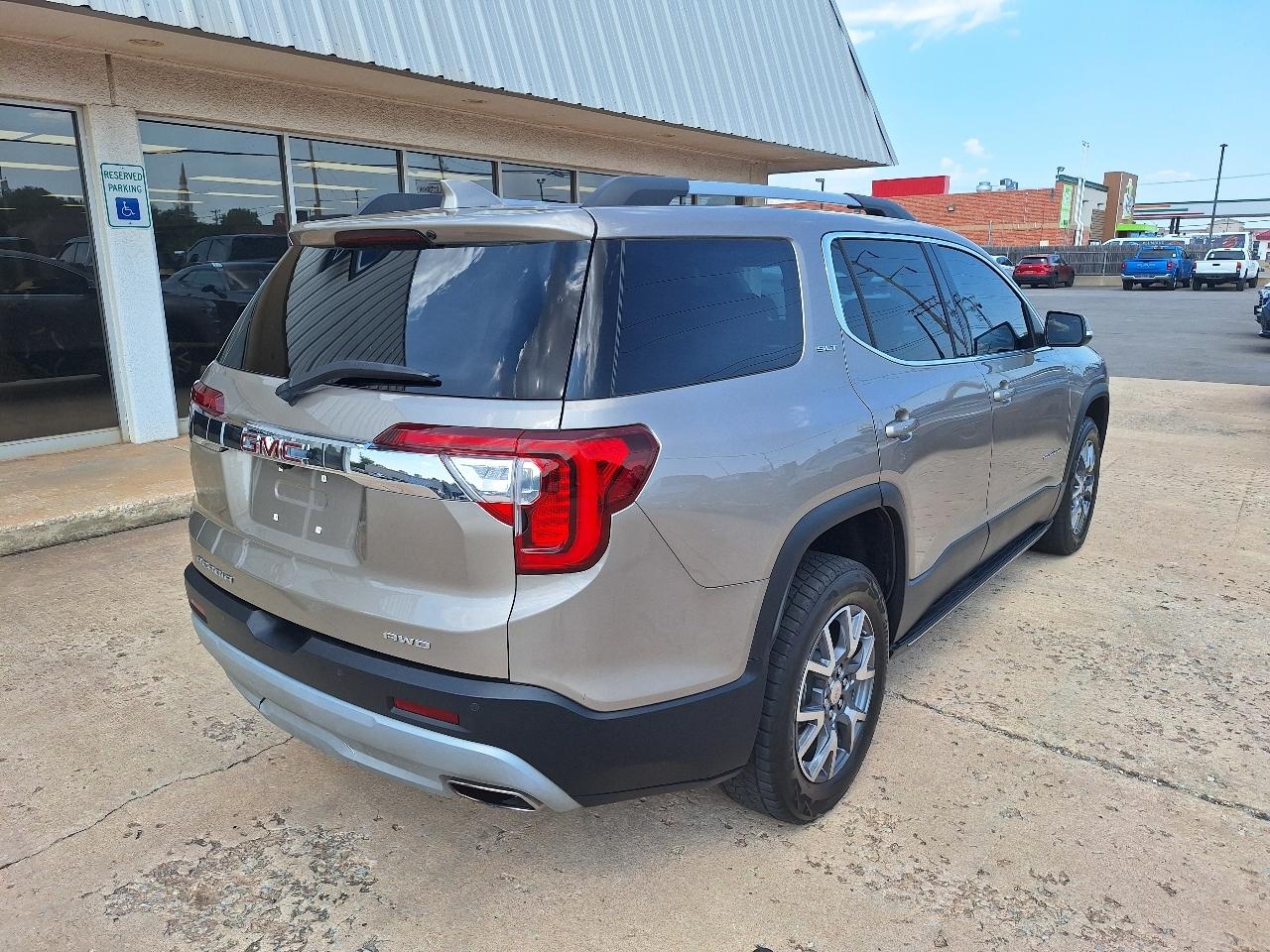 GMC Acadia AWD 4dr SLT 2023