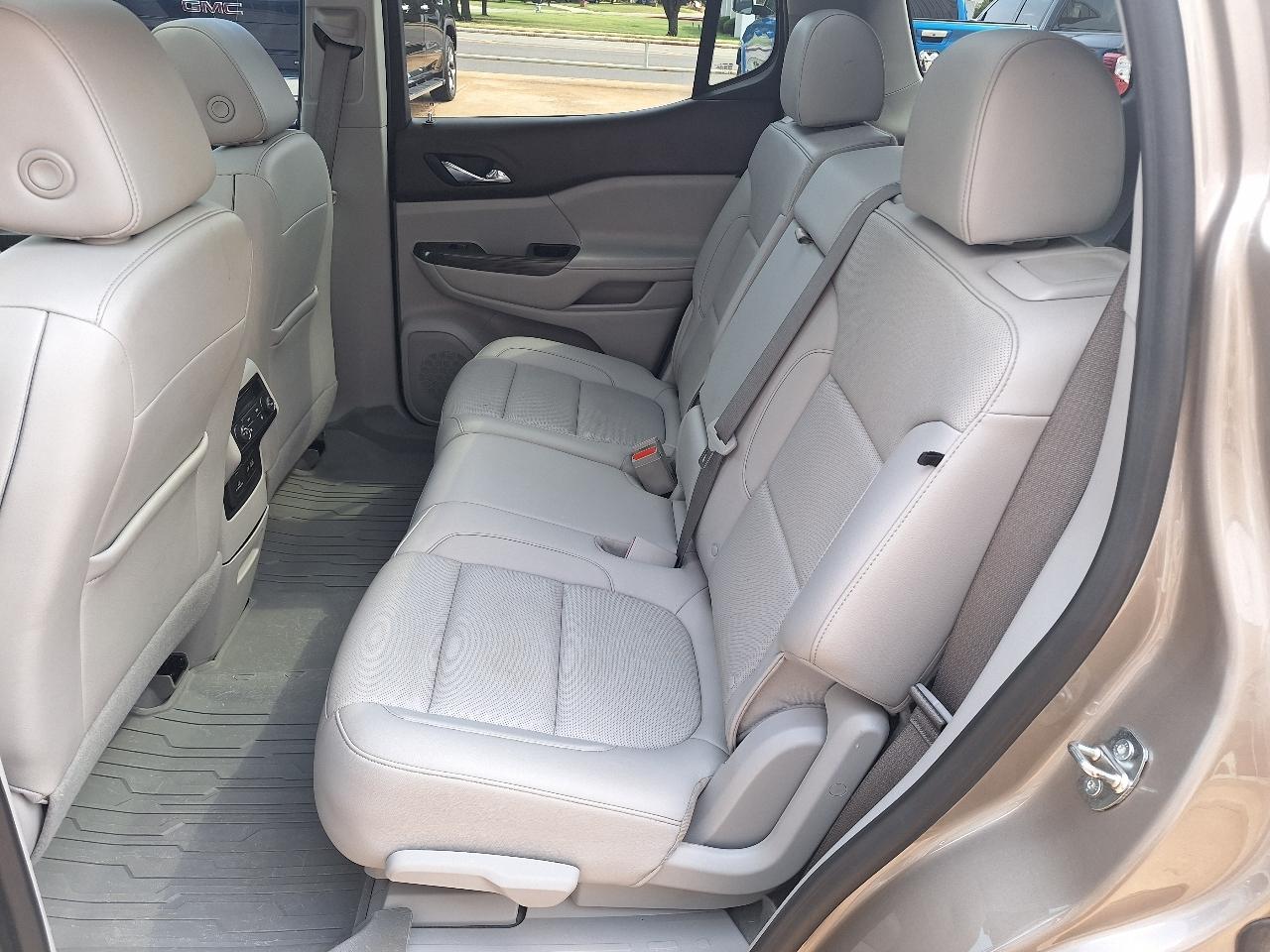 GMC Acadia AWD 4dr SLT 2023