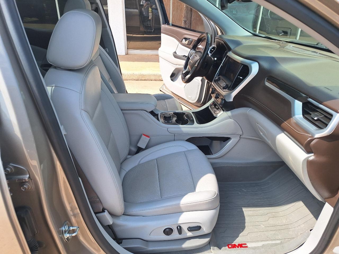 GMC Acadia AWD 4dr SLT 2023