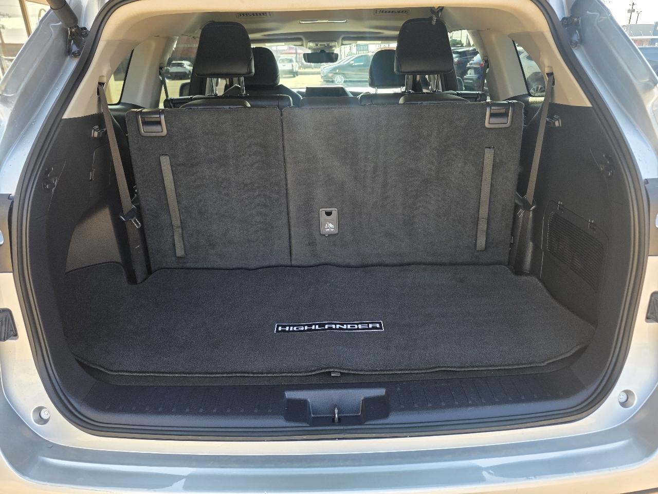 Toyota Highlander Hybrid XLE AWD (Natl) 2024