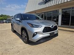 2024 Toyota Highlander 
