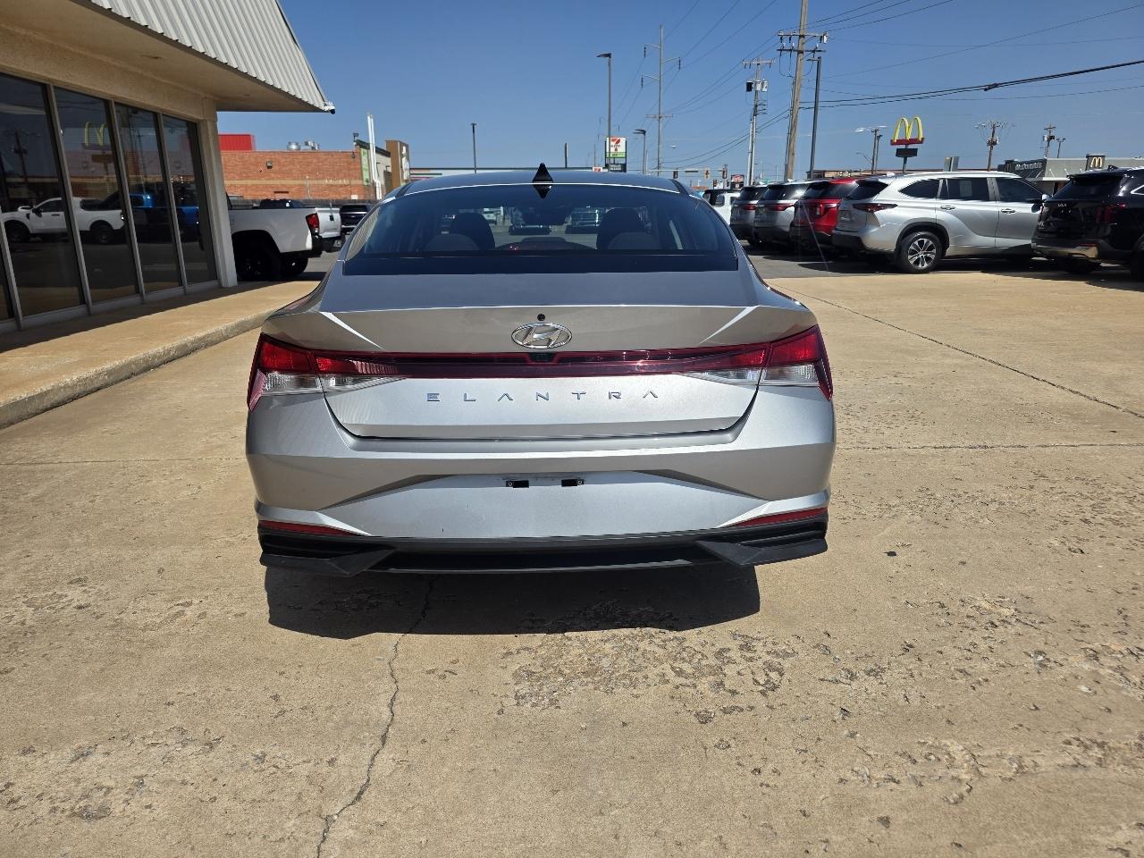 Hyundai Elantra SEL IVT 2023