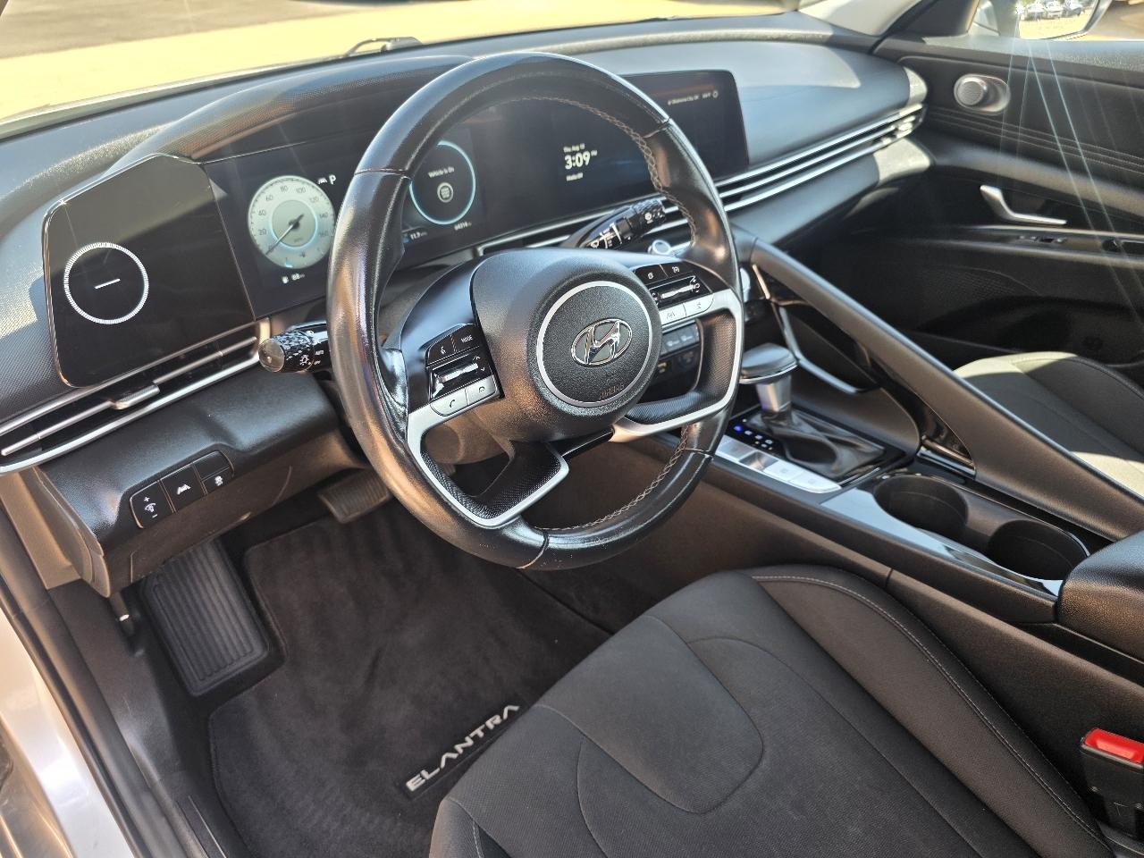 Hyundai Elantra SEL IVT 2023