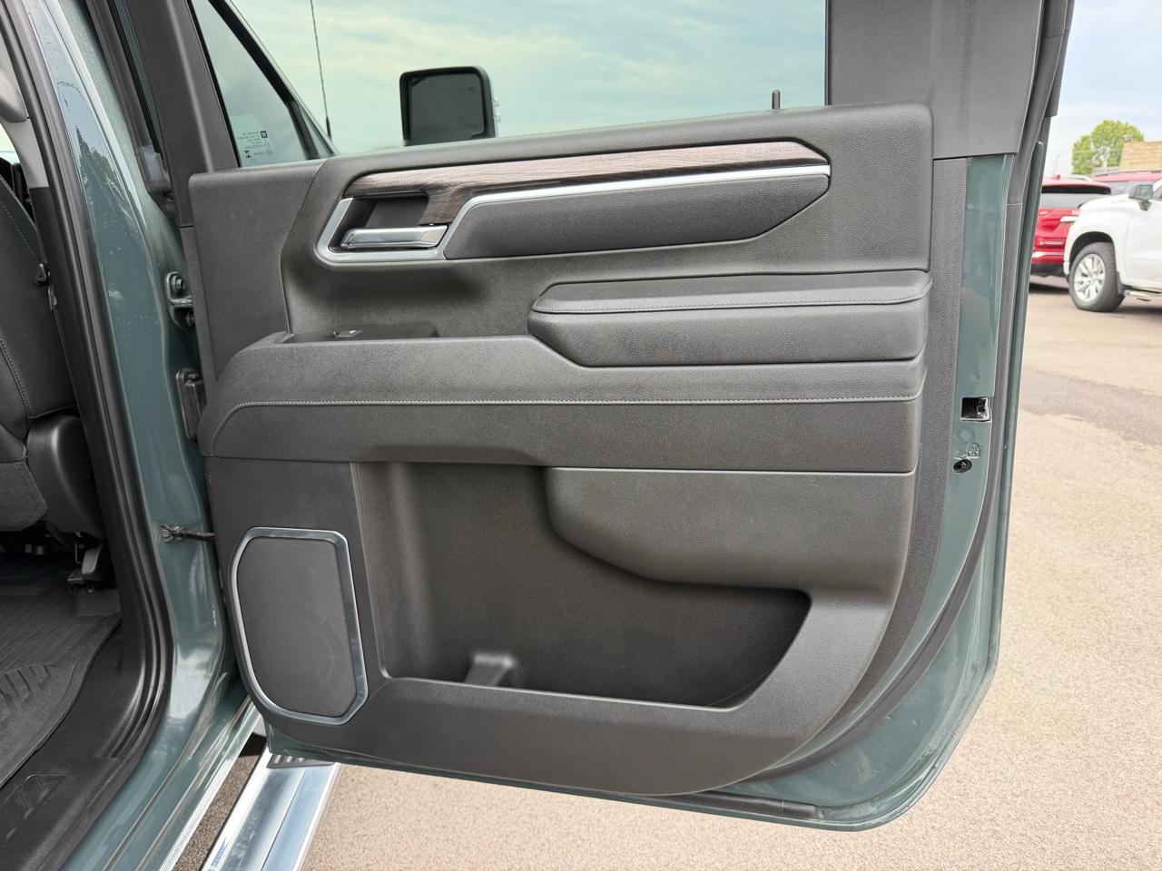 Chevrolet Silverado 2500HD 4WD Crew Cab 159" LTZ 2025