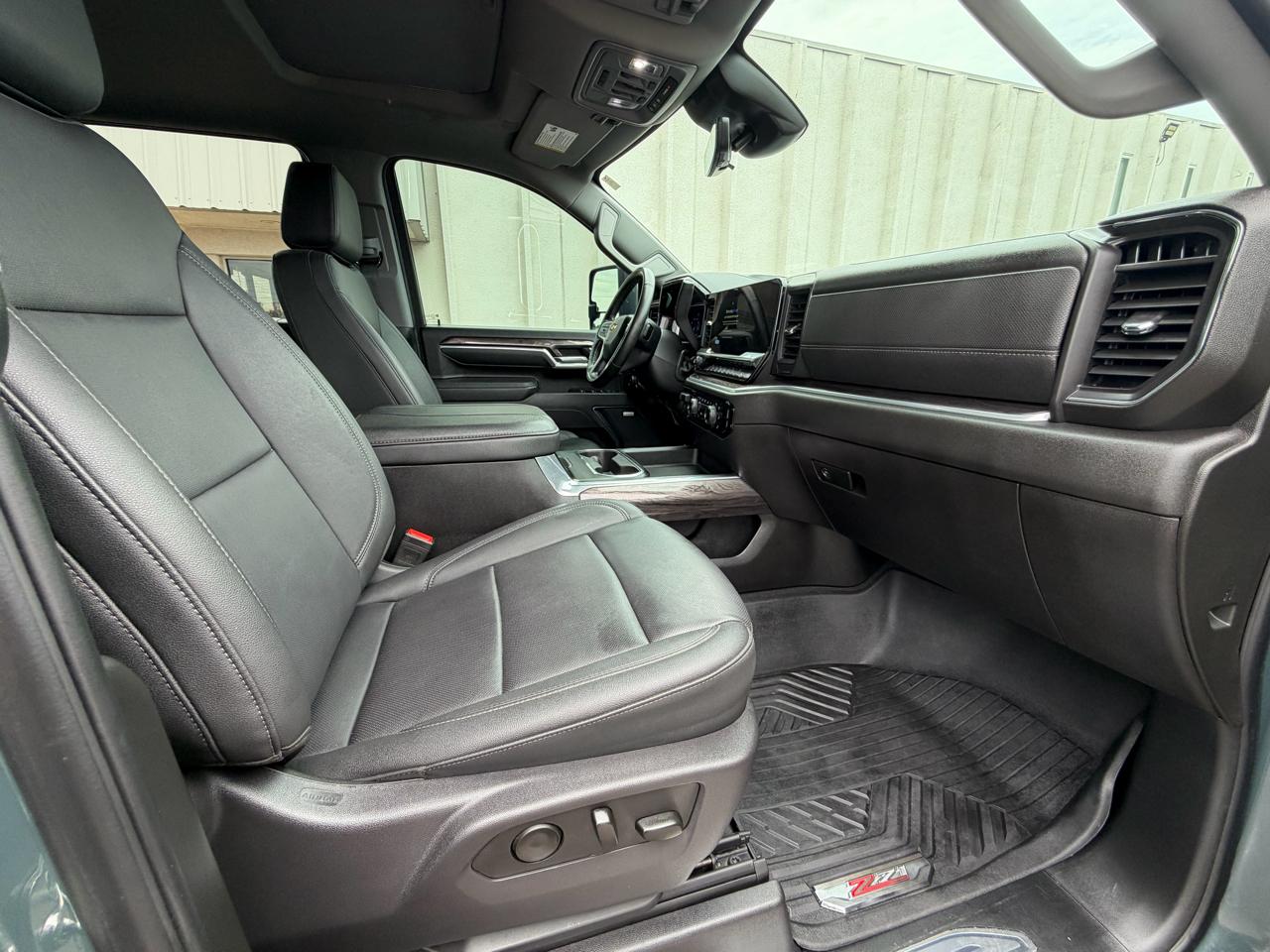 Chevrolet Silverado 2500HD 4WD Crew Cab 159" LTZ 2025