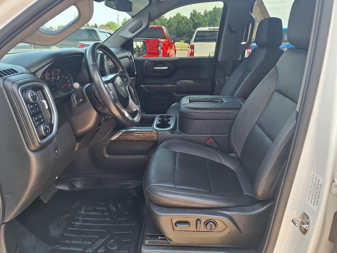 Chevrolet Silverado 1500 4WD Crew Cab 147" RST 2021