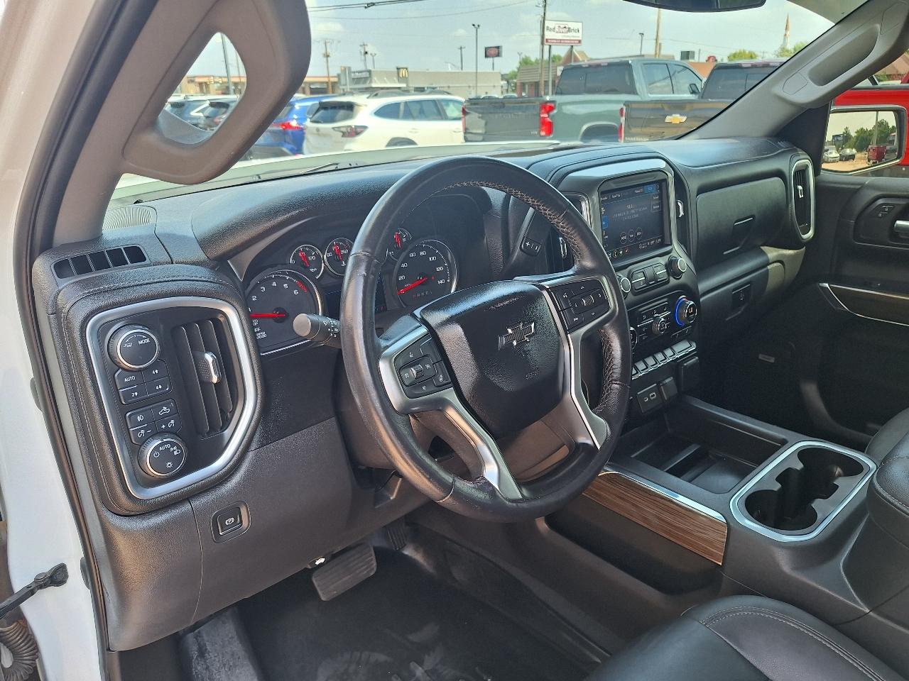 Chevrolet Silverado 1500 4WD Crew Cab 147" RST 2021