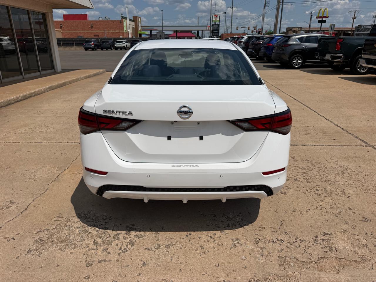 Nissan Sentra S CVT 2022