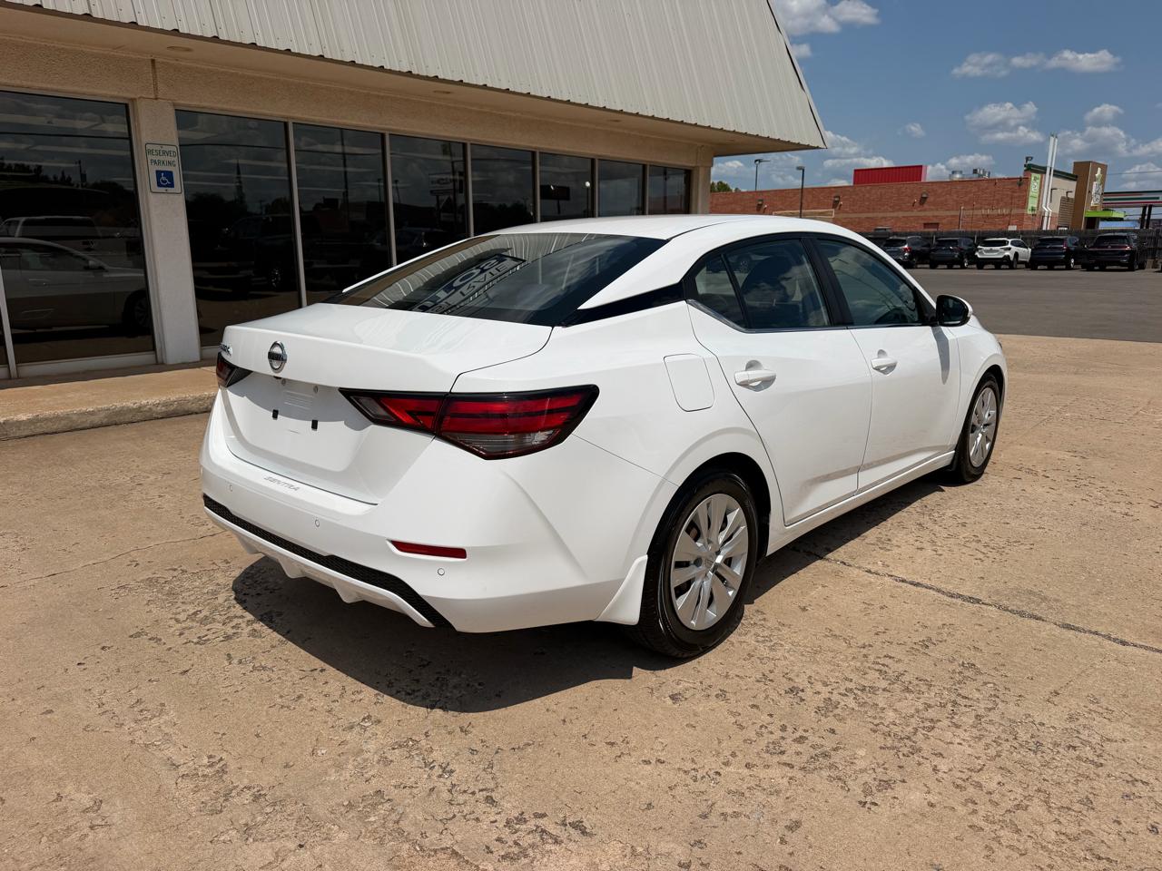 Nissan Sentra S CVT 2022
