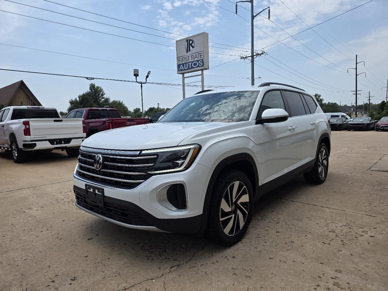 Volkswagen Atlas 2.0T SE w/Technology FWD 2025