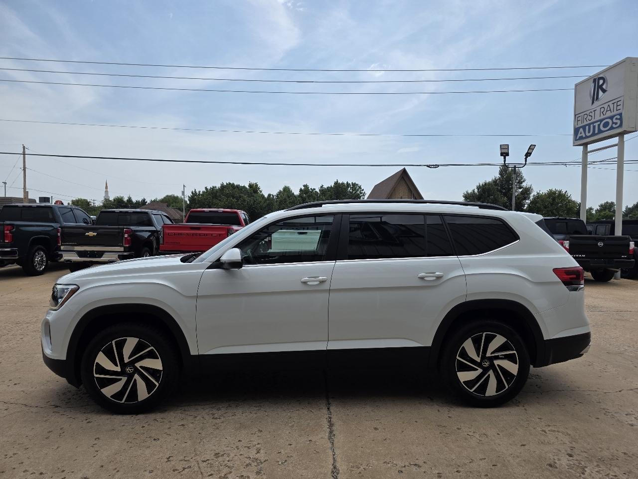 Volkswagen Atlas 2.0T SE w/Technology FWD 2025