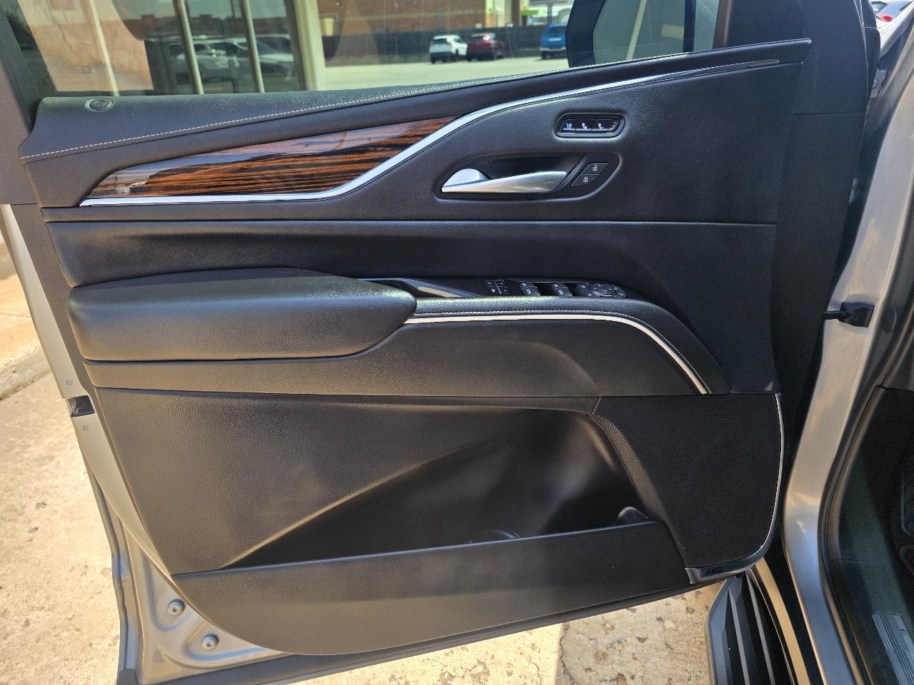 Cadillac Escalade 4WD 4dr Premium Luxury 2024