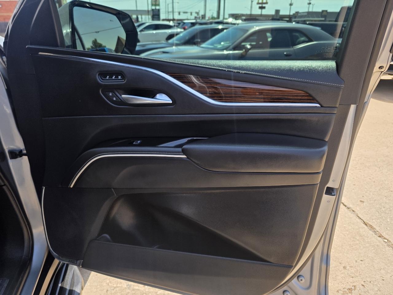 Cadillac Escalade 4WD 4dr Premium Luxury 2024