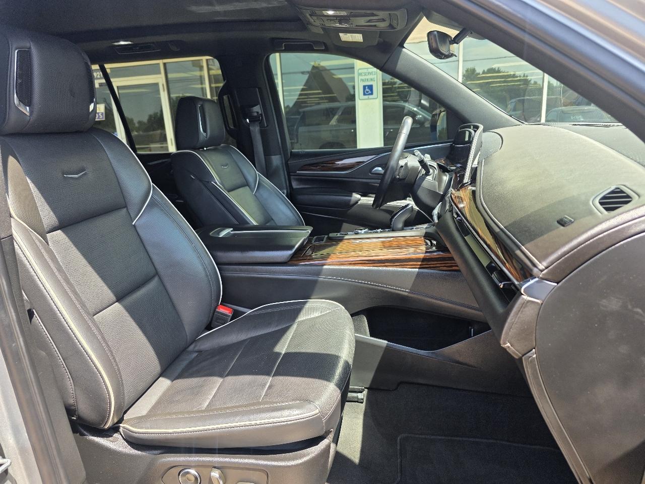 Cadillac Escalade 4WD 4dr Premium Luxury 2024