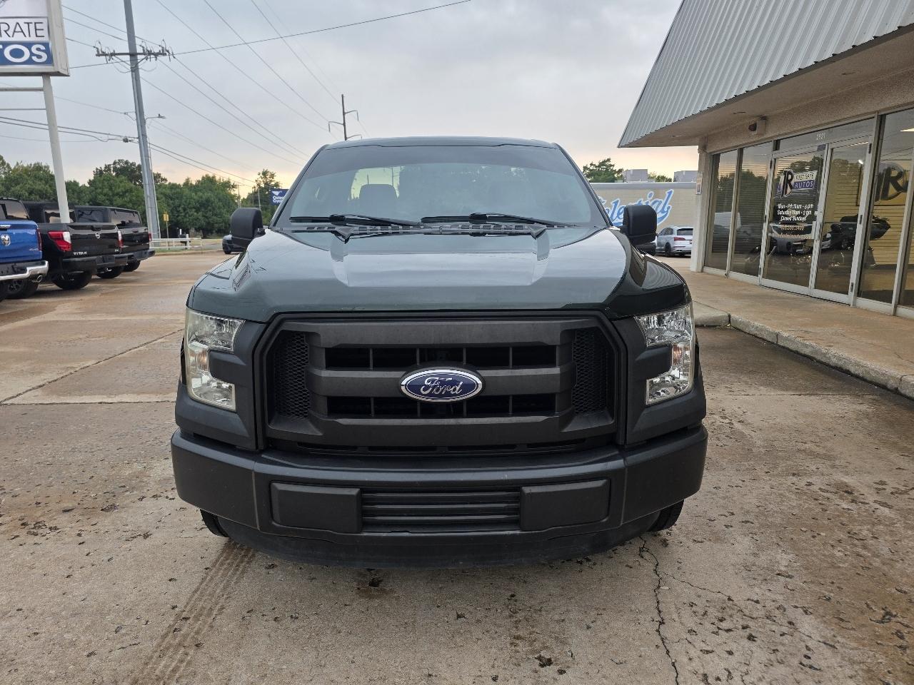 Ford F-150 2WD Reg Cab 141" XLT 2016