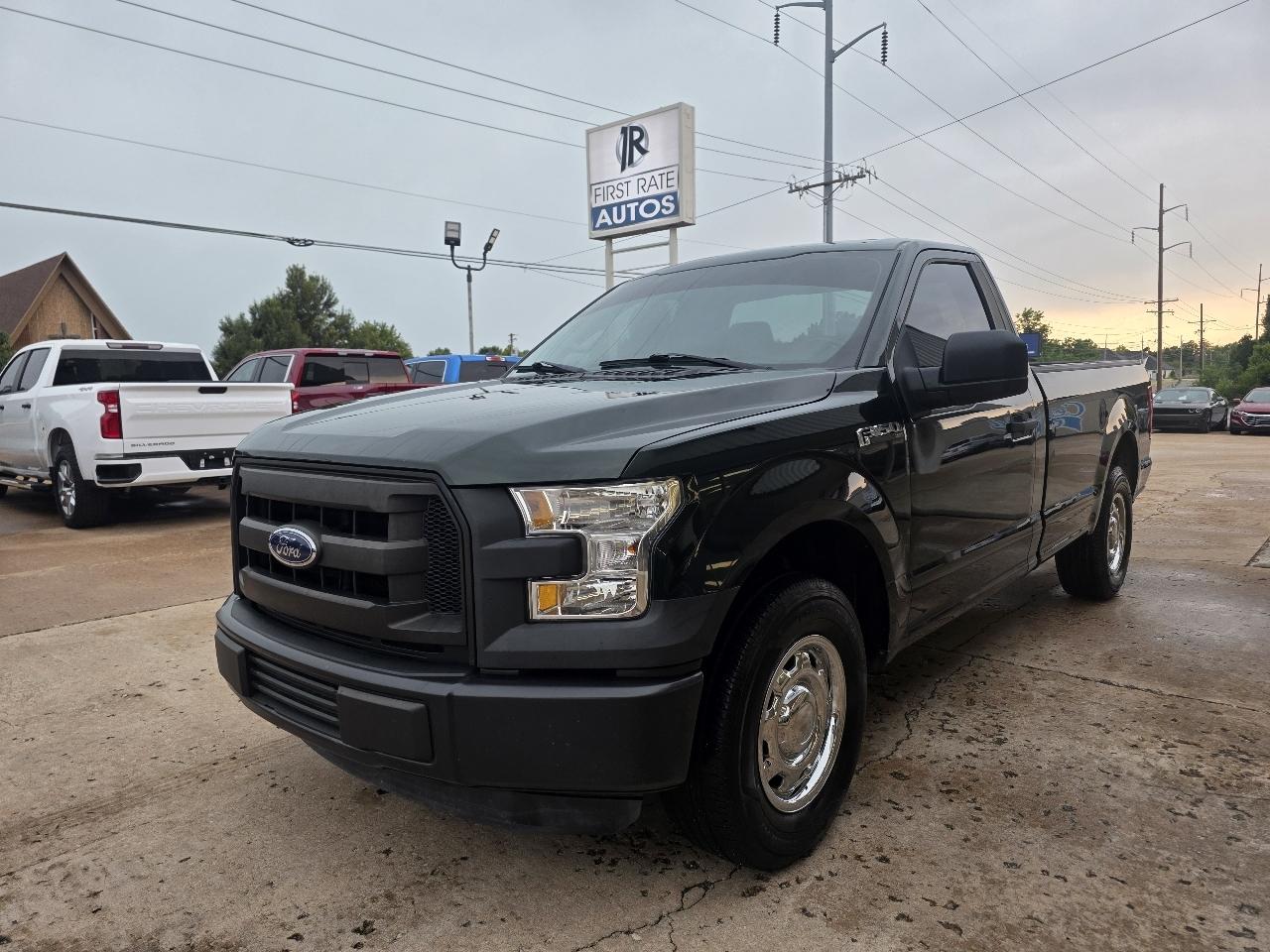 Ford F-150 2WD Reg Cab 141" XLT 2016