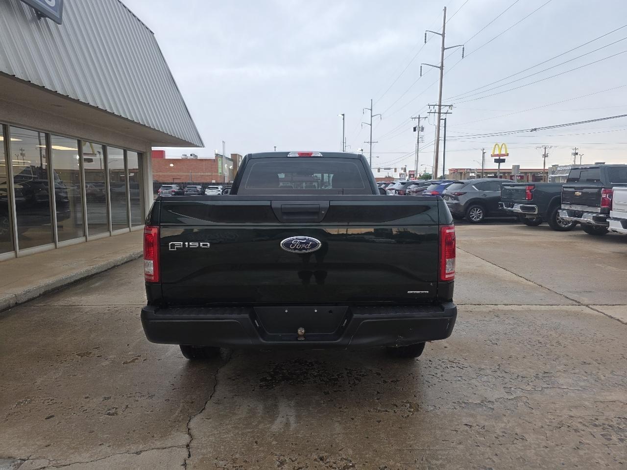 Ford F-150 2WD Reg Cab 141" XLT 2016