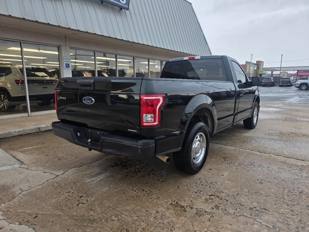Ford F-150 2WD Reg Cab 141" XLT 2016