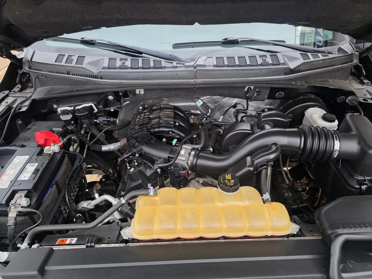Ford F-150 2WD Reg Cab 141" XLT 2016