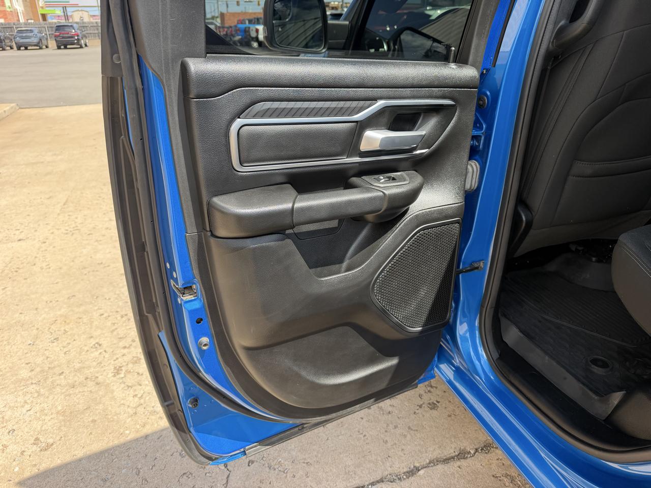 RAM 1500 Big Horn 4x4 Quad Cab 6'4" Box 2025