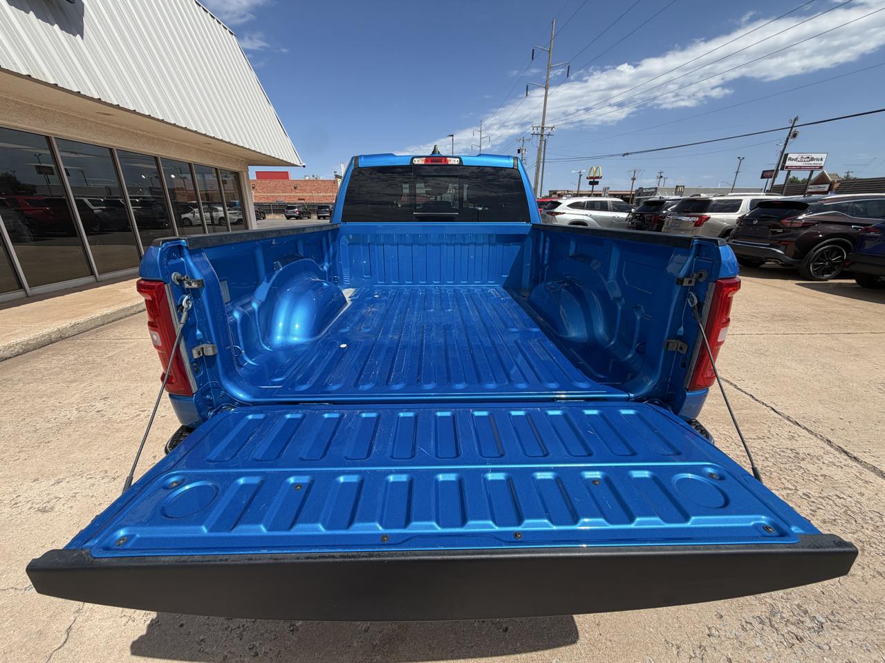 RAM 1500 Big Horn 4x4 Quad Cab 6'4" Box 2025