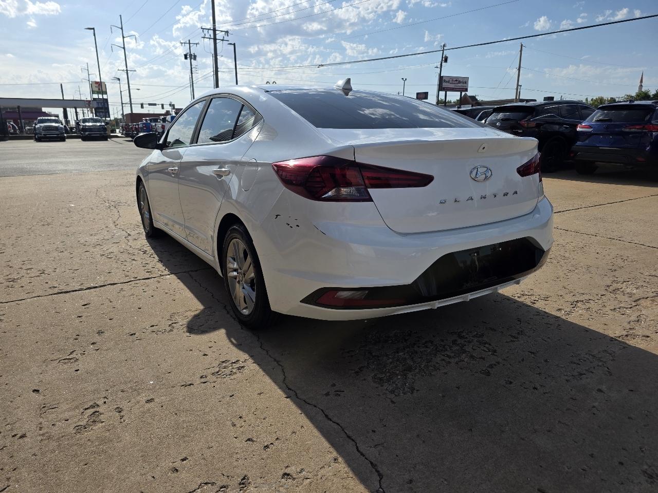 Hyundai Elantra Value Edition IVT 2020
