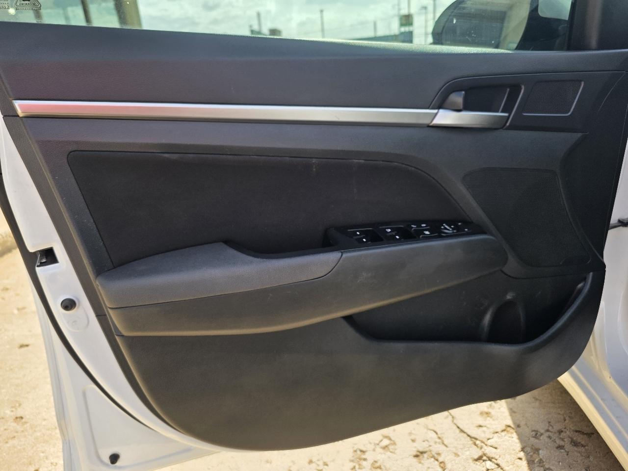 Hyundai Elantra Value Edition IVT 2020