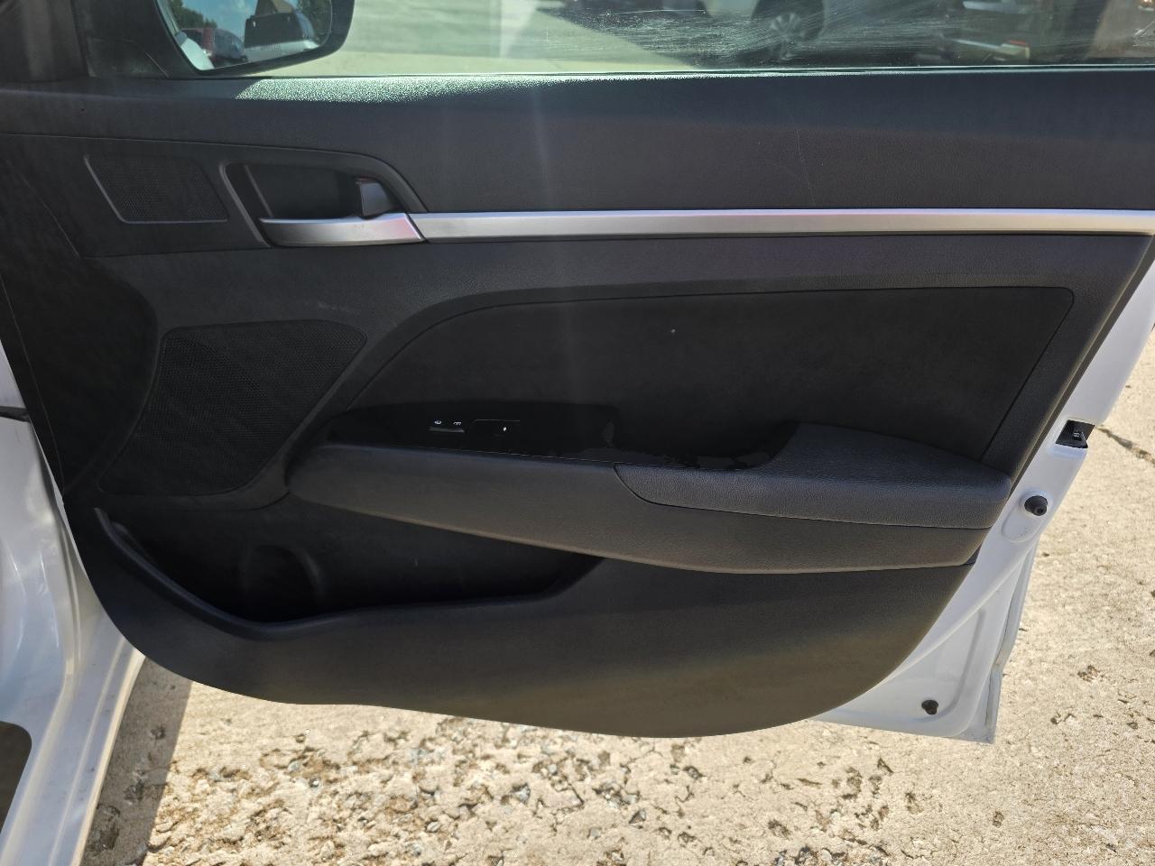 Hyundai Elantra Value Edition IVT 2020
