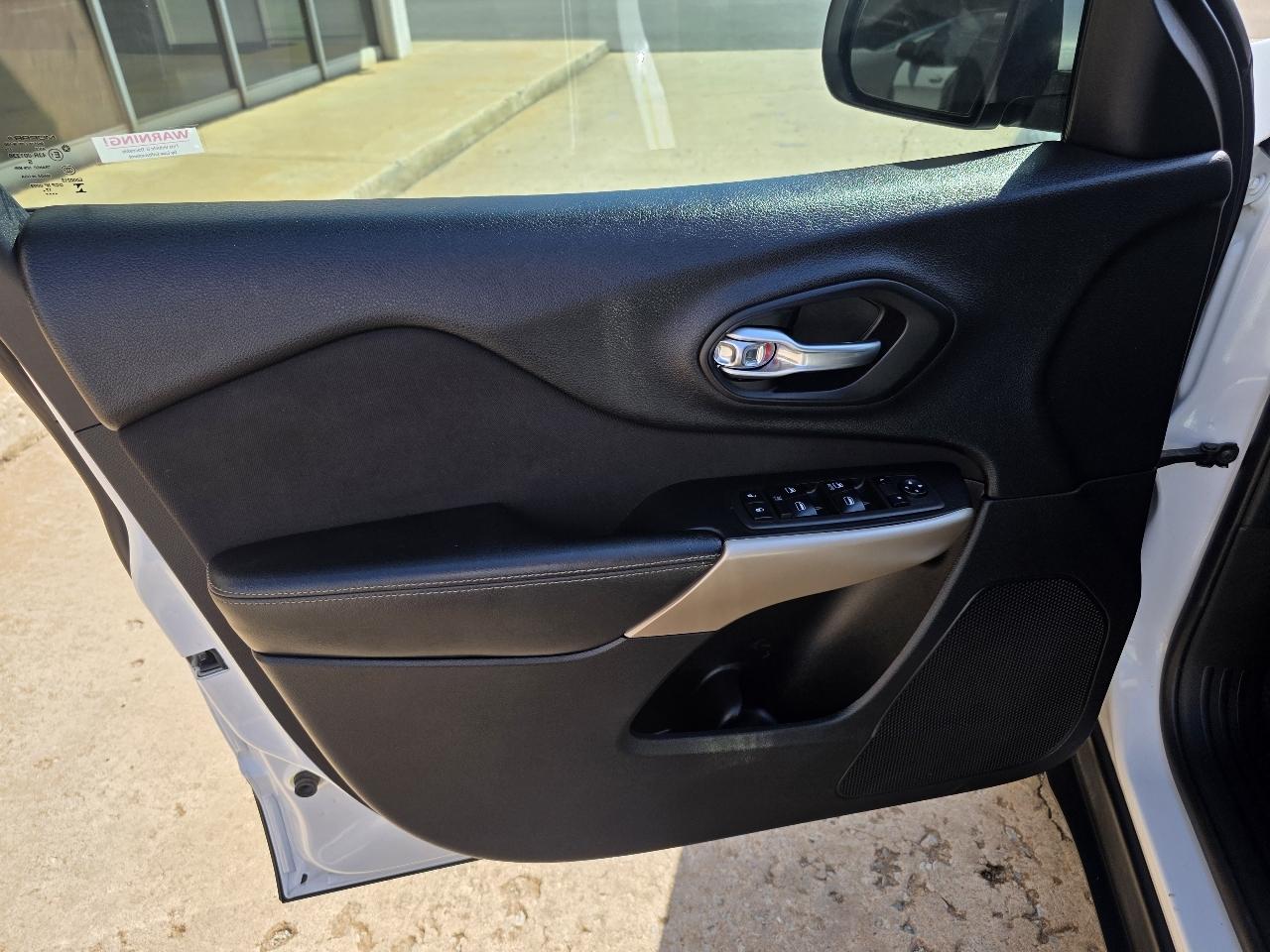 Jeep Cherokee Latitude FWD 2018