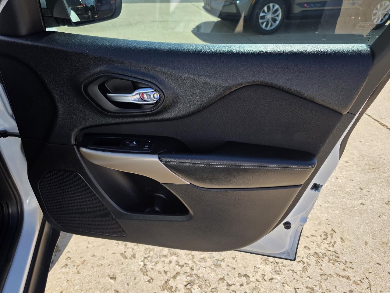 Jeep Cherokee Latitude FWD 2018