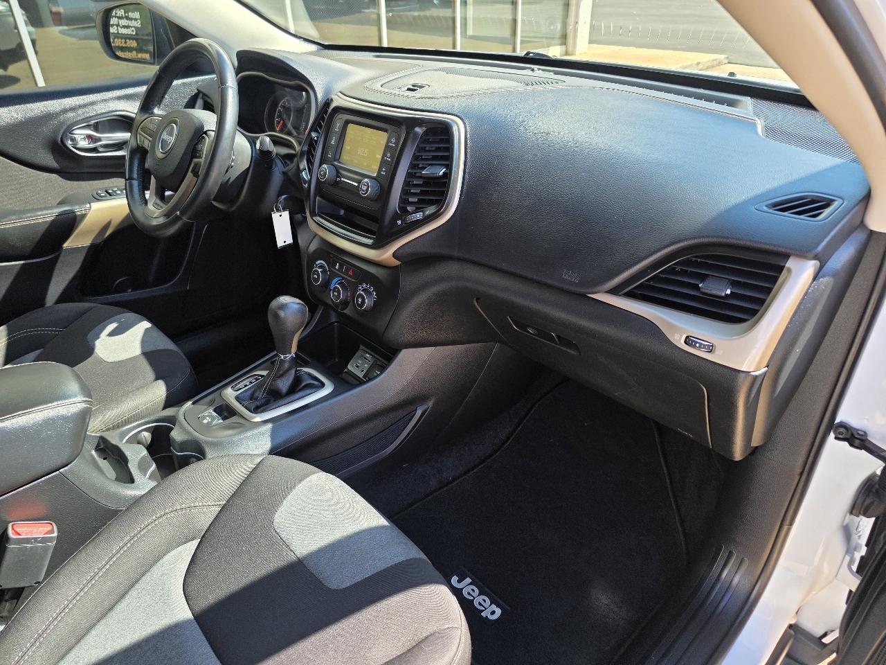 Jeep Cherokee Latitude FWD 2018