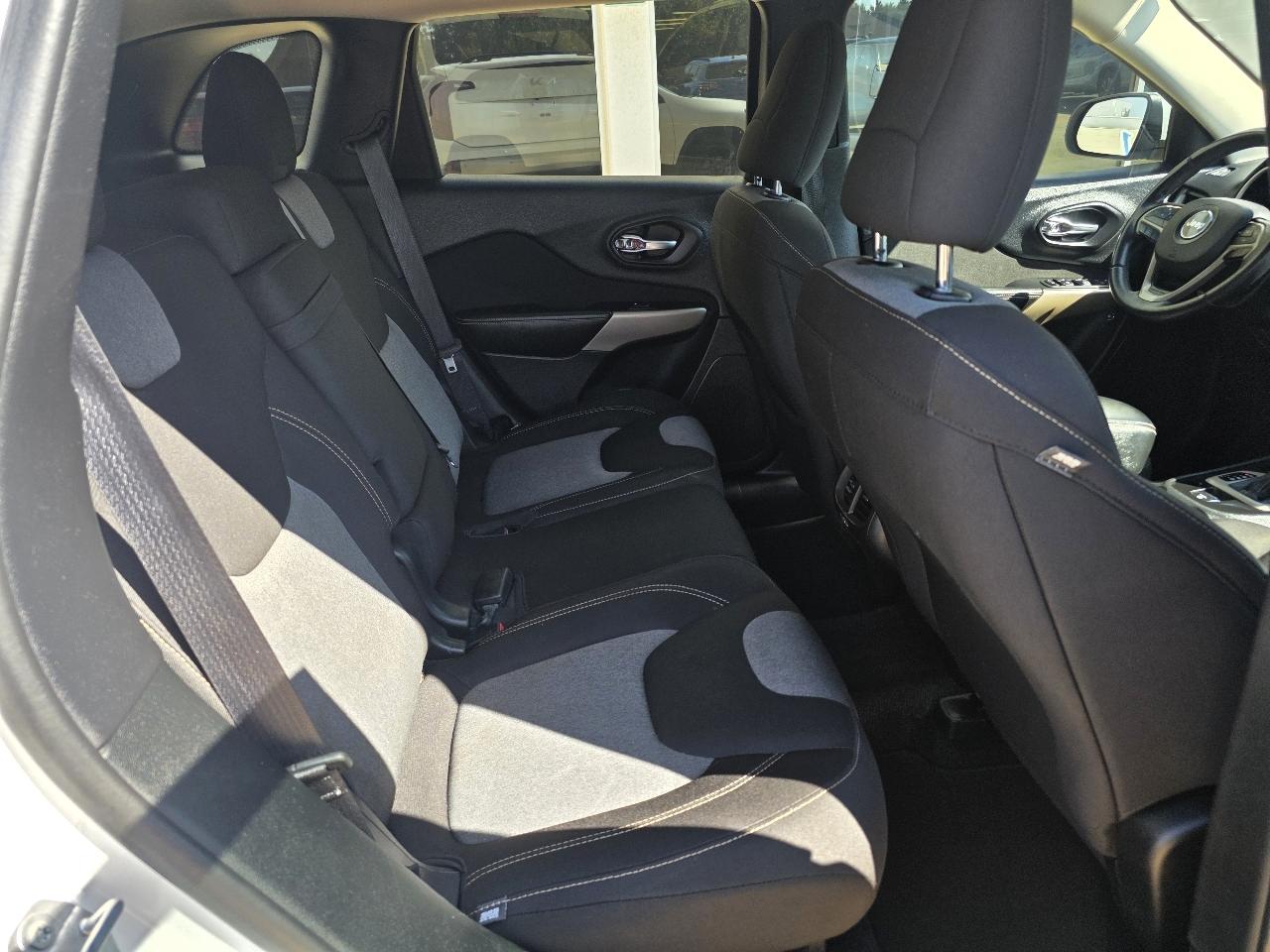 Jeep Cherokee Latitude FWD 2018