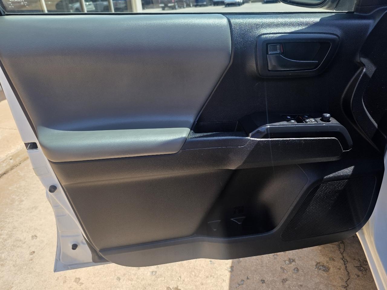 Toyota Tacoma 2WD SR5 Access Cab 6' Bed I4 AT (Natl) 2022