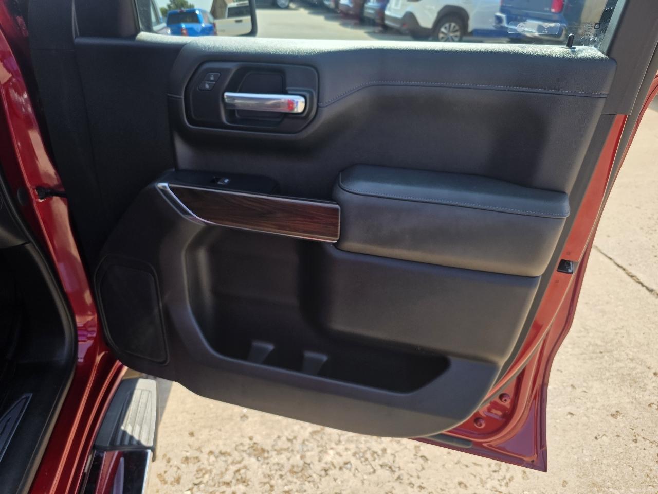 GMC Sierra 1500 Limited 4WD Crew Cab 147" SLT 2022
