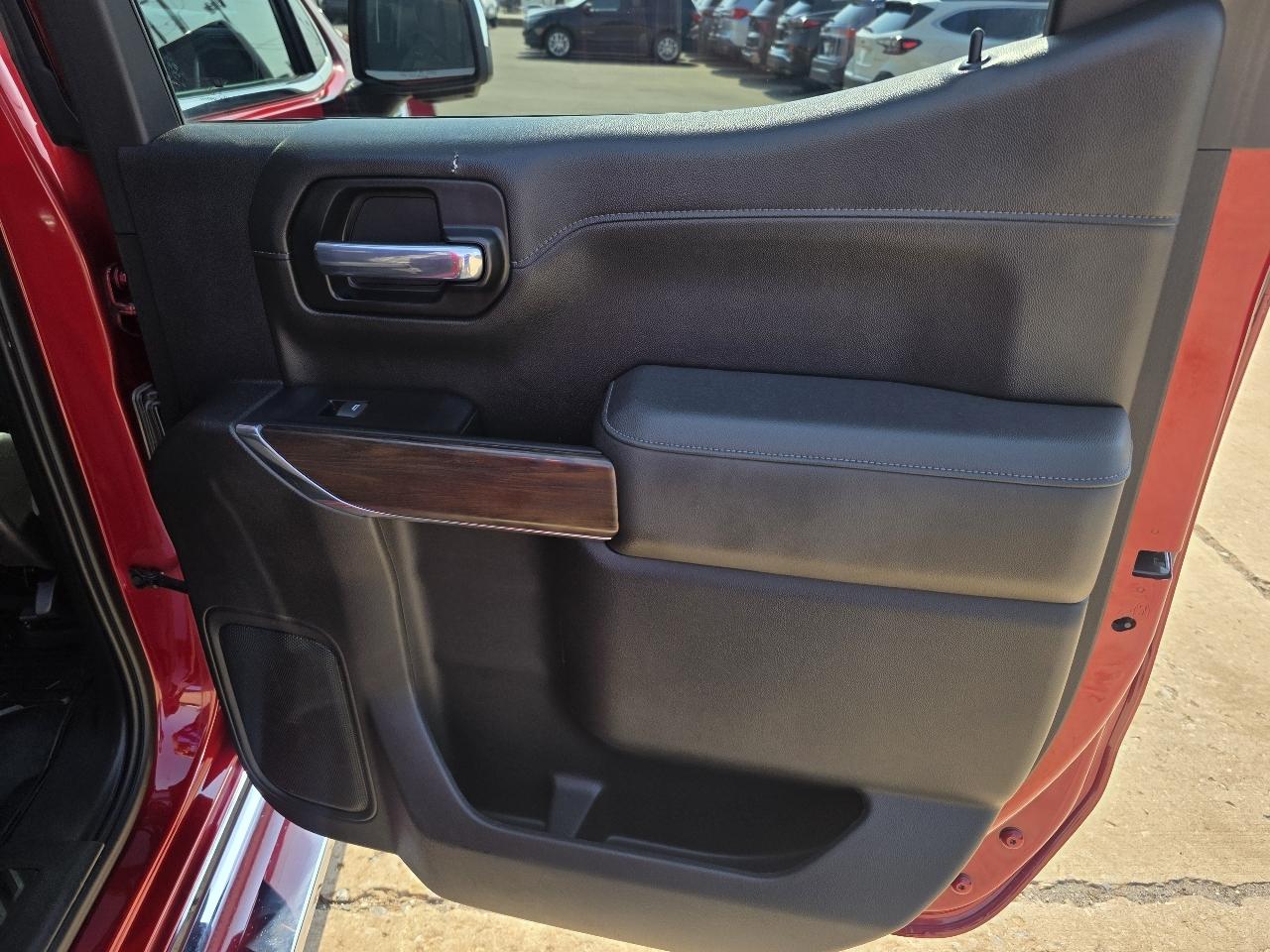 GMC Sierra 1500 Limited 4WD Crew Cab 147" SLT 2022