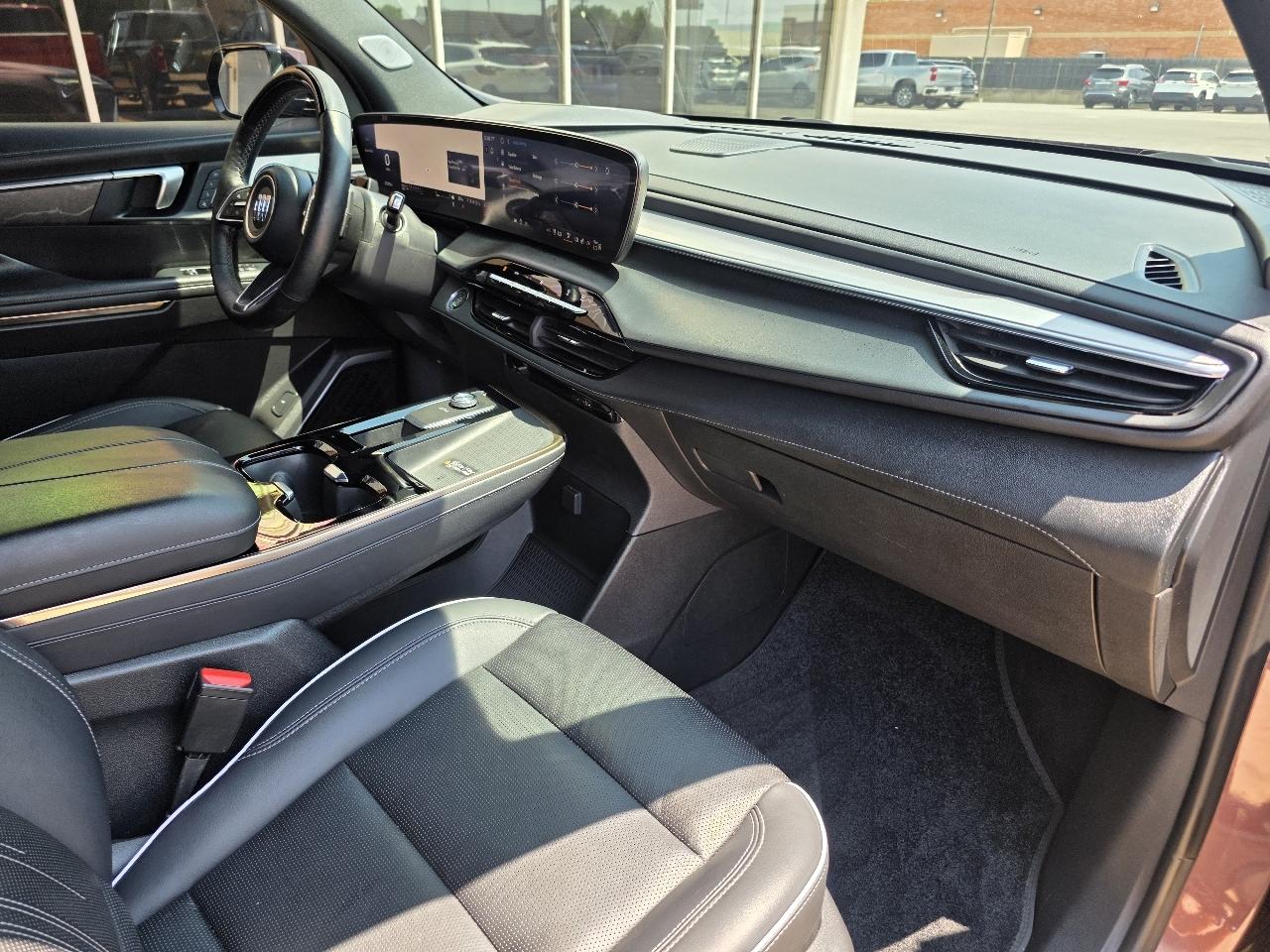 Buick Enclave 4dr Avenir 2025