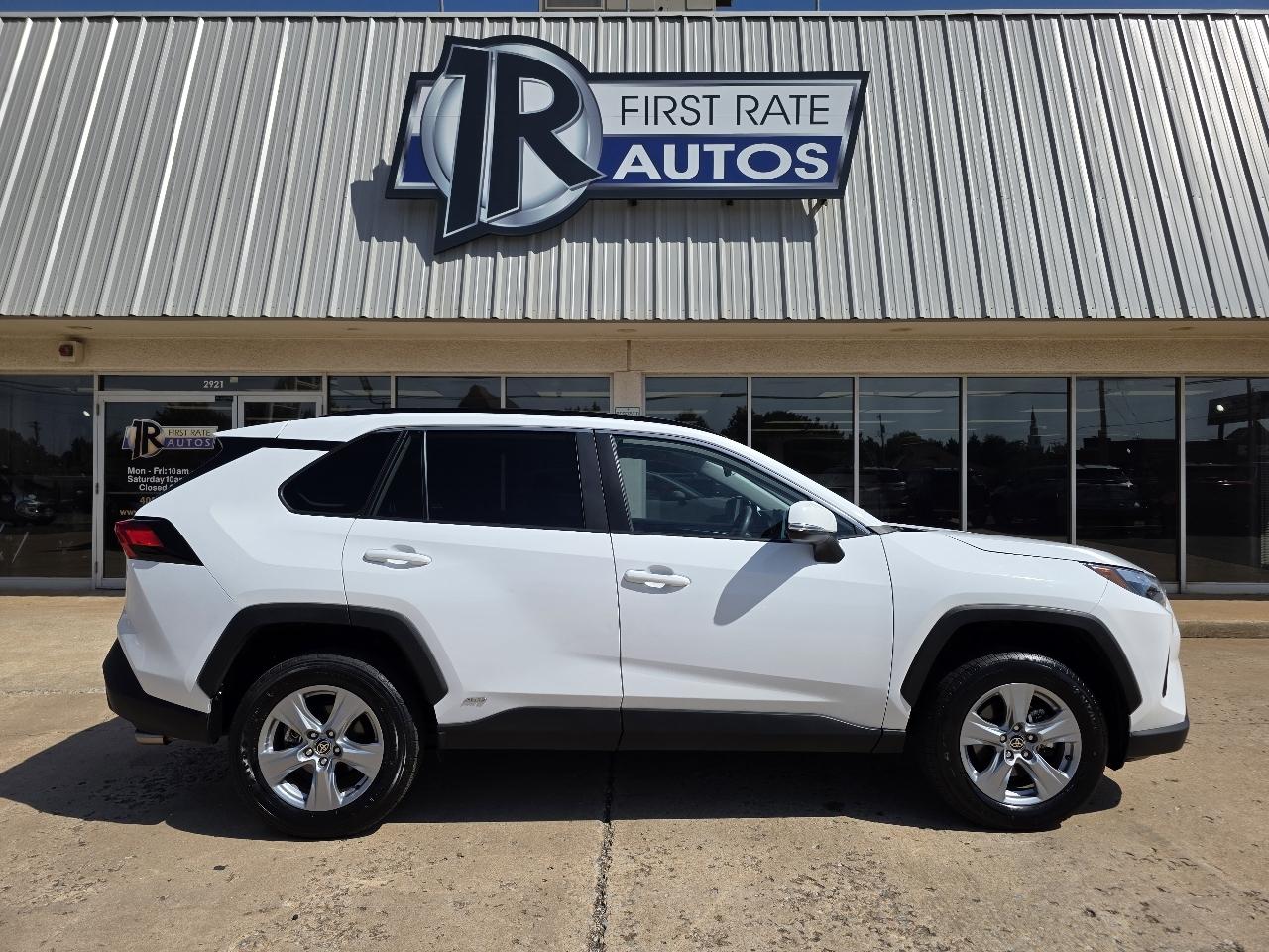 Toyota RAV4 Hybrid XLE AWD (Natl) 2025
